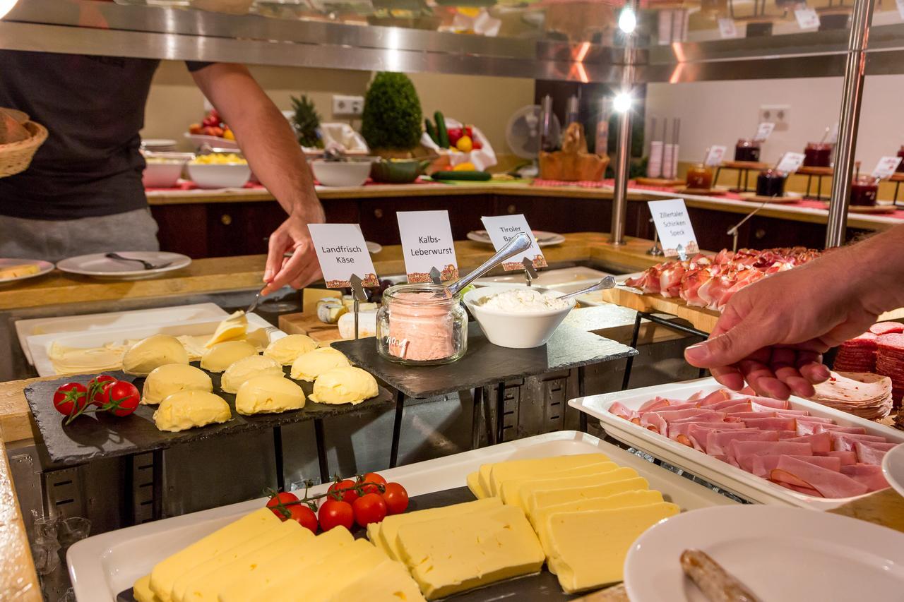 Alpina Zillertal . Family Lifestyle Kinderhotel Fuegen Luaran gambar