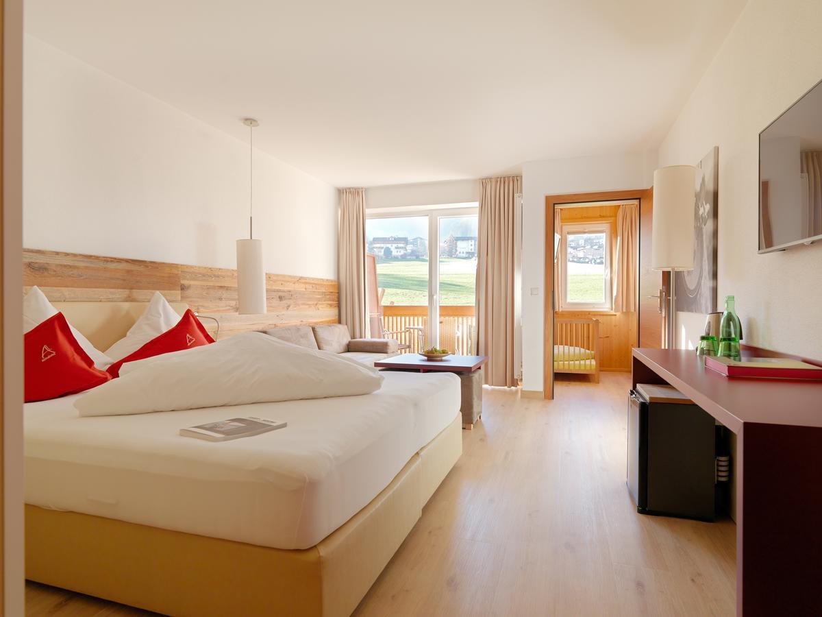 Alpina Zillertal . Family Lifestyle Kinderhotel Fuegen Luaran gambar