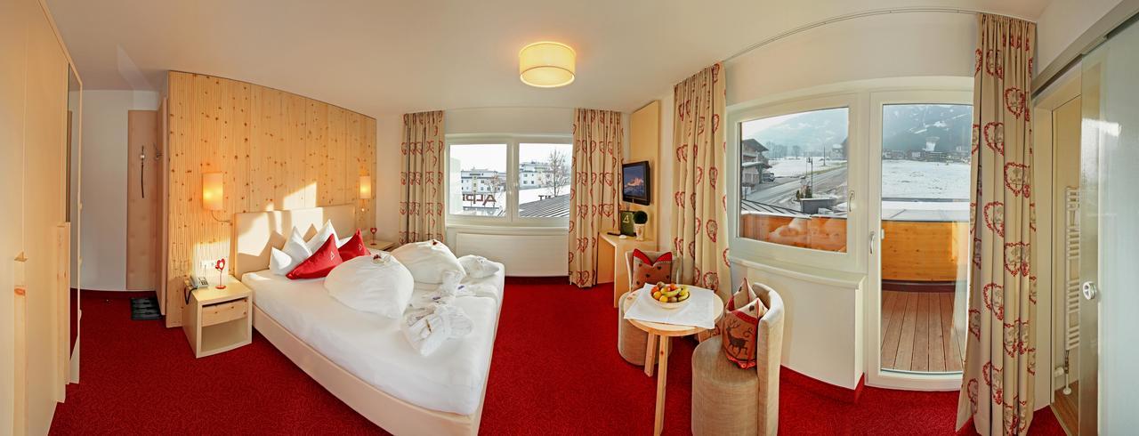 Alpina Zillertal . Family Lifestyle Kinderhotel Fuegen Luaran gambar